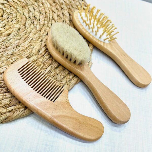 Brosse & Peigne Bébé en Bois Naturel – Soin Doux dès la Naissance